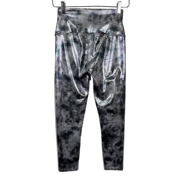 Beyond Yoga Tie Dye High Waisted Midi Legging XS Gray Foil Workout Yoga Metallic - Picture 5 of 7